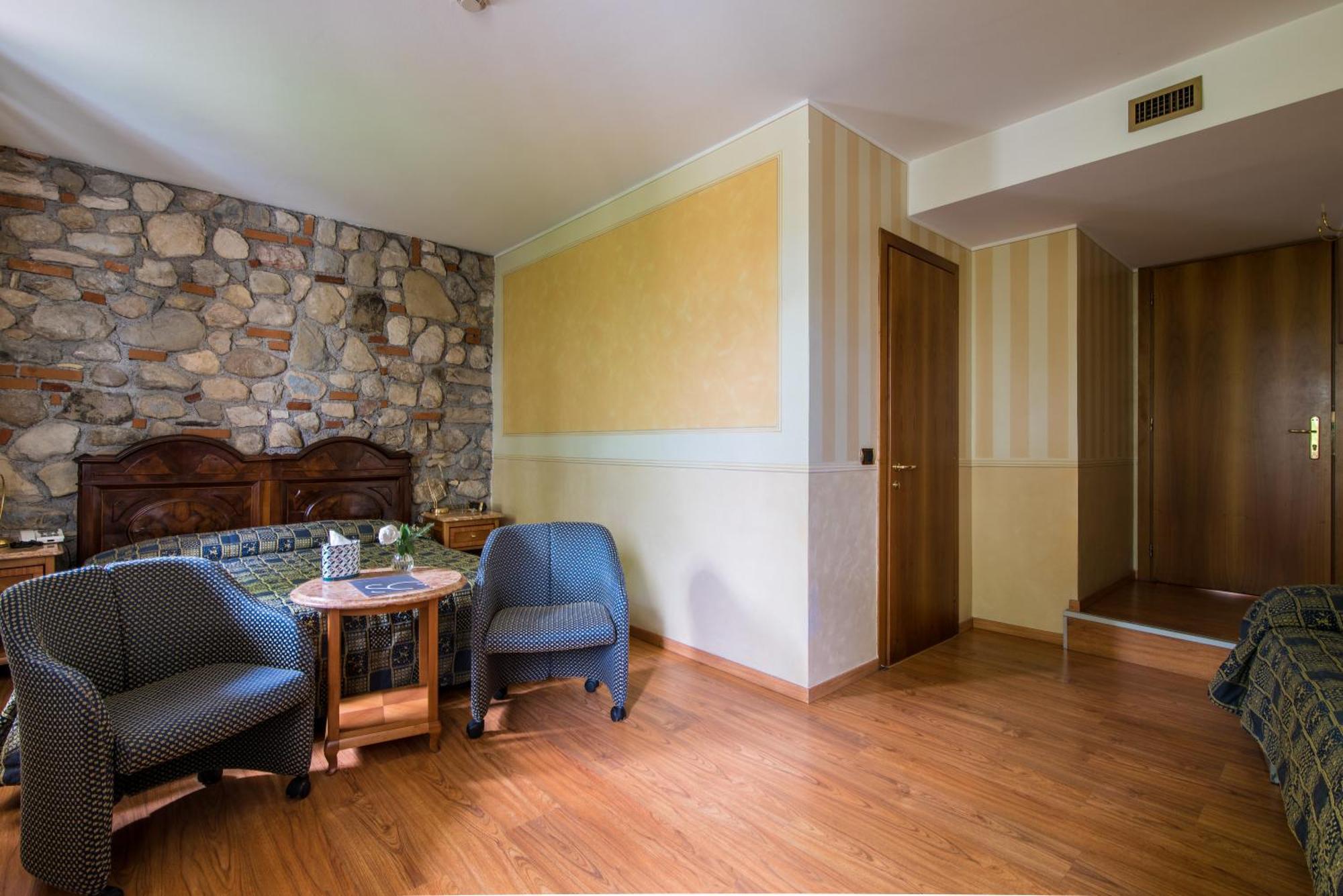 סויאנו דל לאגו Hotel Porta Del Sole מראה חיצוני תמונה