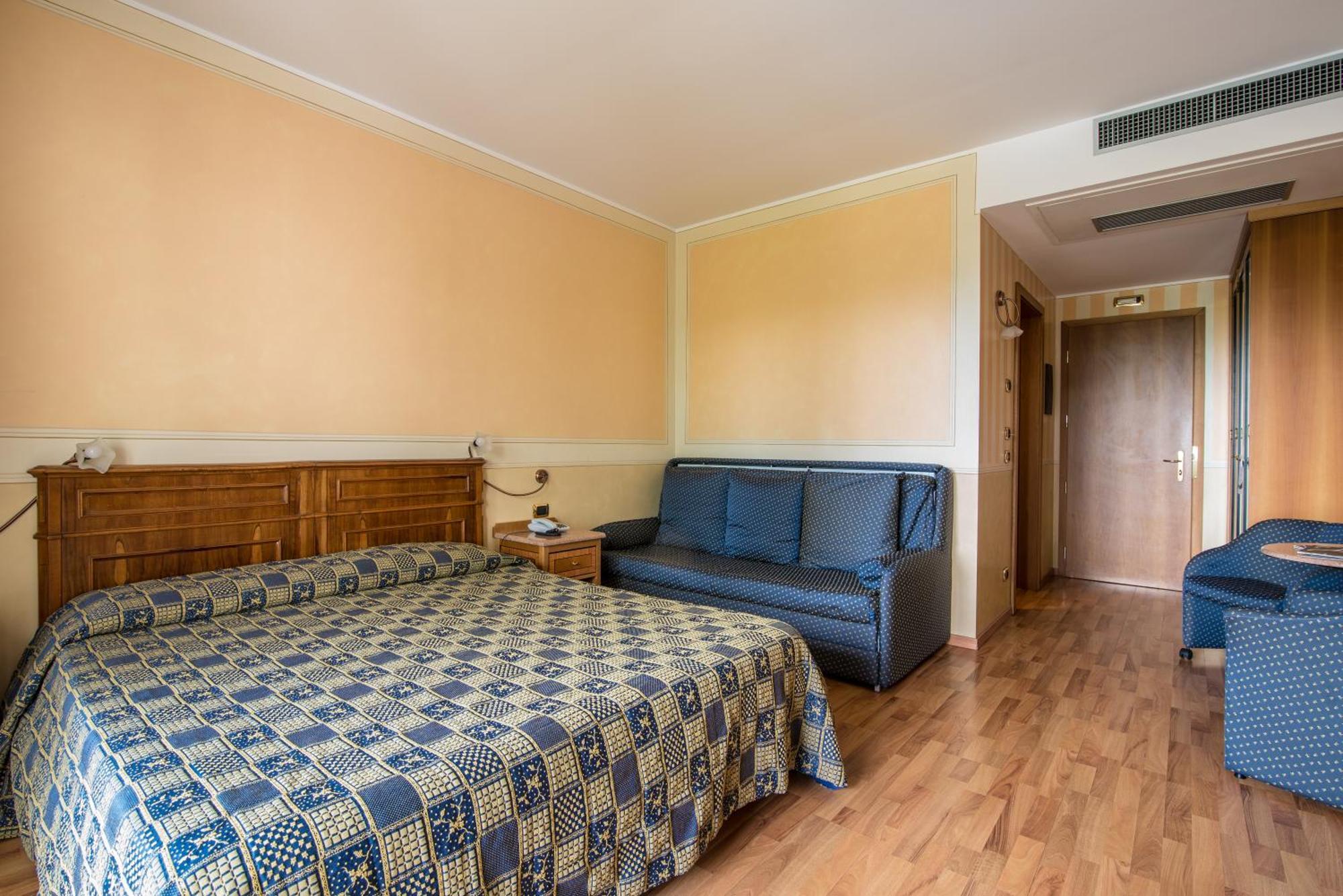 סויאנו דל לאגו Hotel Porta Del Sole מראה חיצוני תמונה