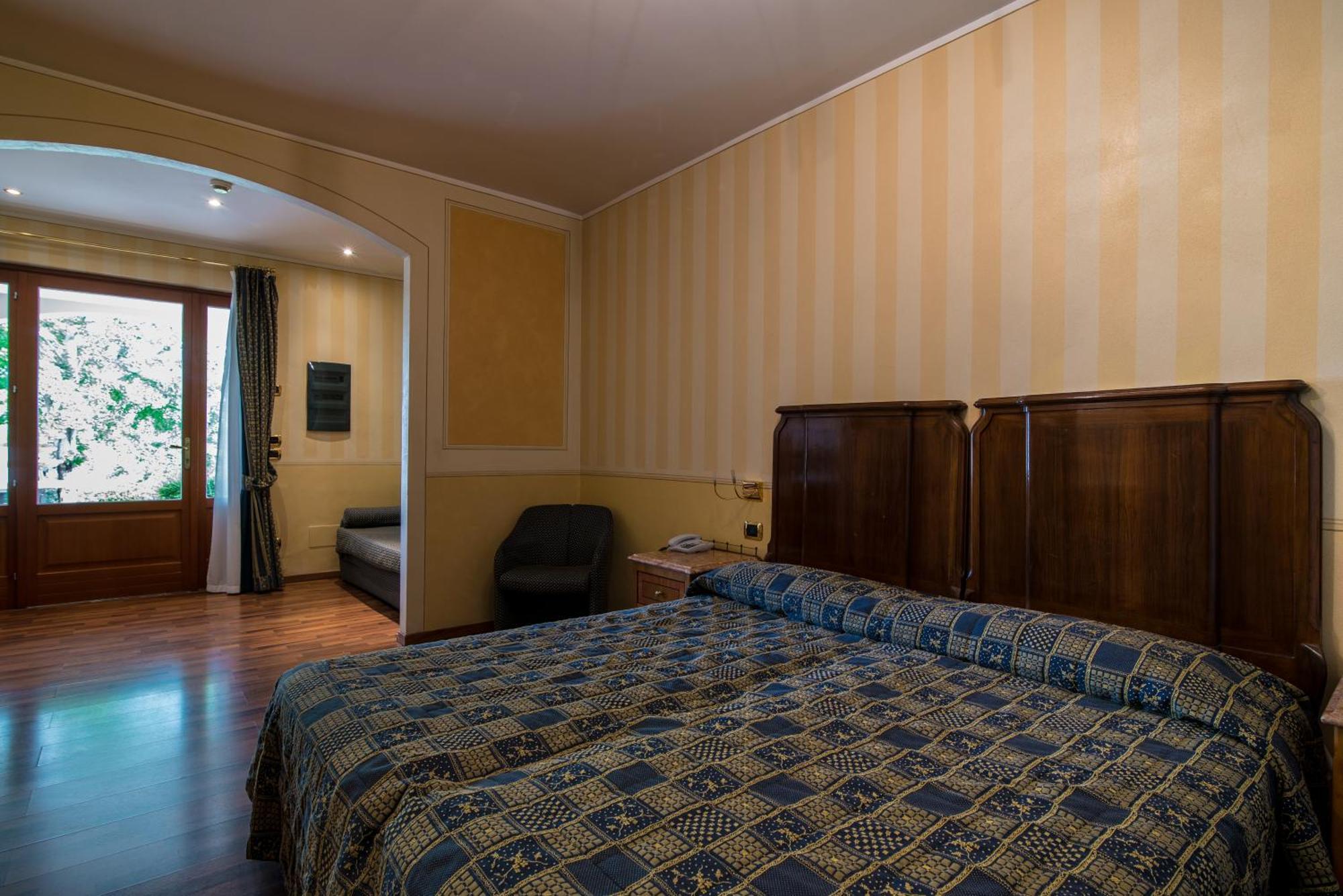 סויאנו דל לאגו Hotel Porta Del Sole מראה חיצוני תמונה