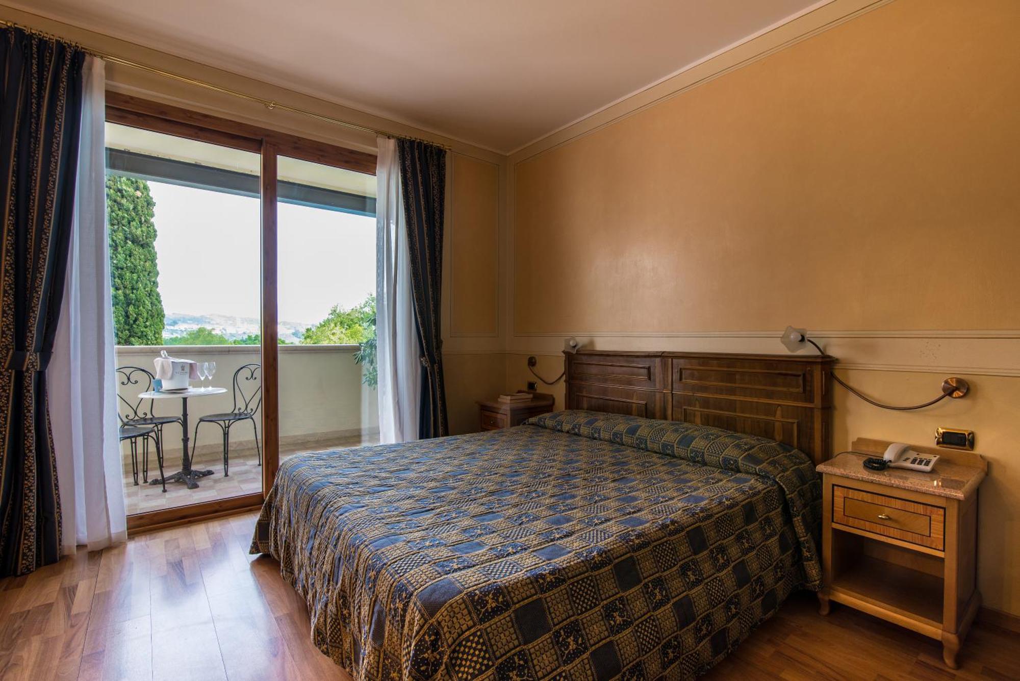 סויאנו דל לאגו Hotel Porta Del Sole מראה חיצוני תמונה