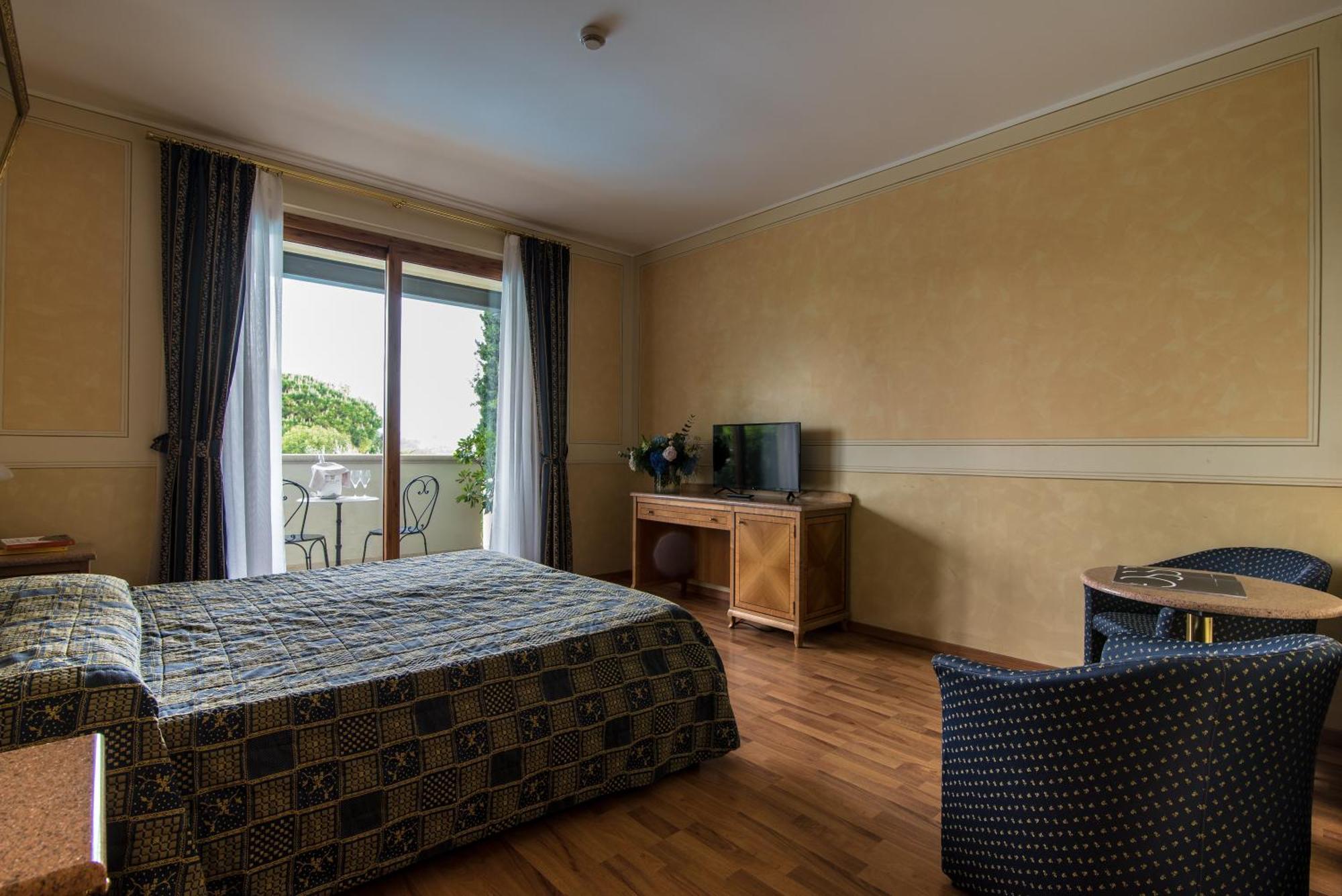 סויאנו דל לאגו Hotel Porta Del Sole מראה חיצוני תמונה