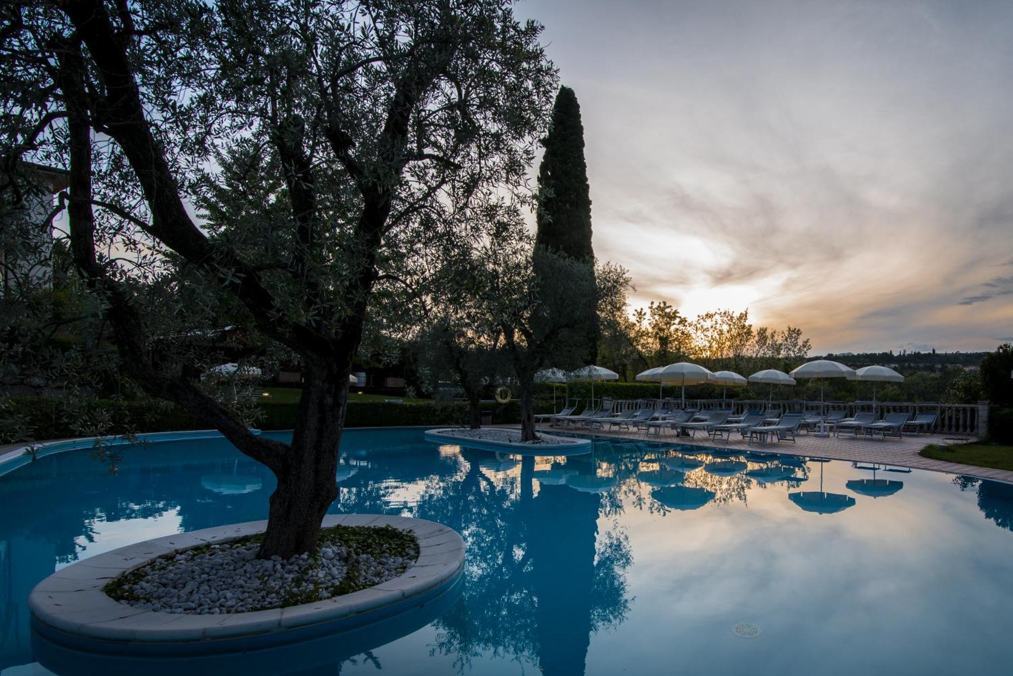 סויאנו דל לאגו Hotel Porta Del Sole מראה חיצוני תמונה