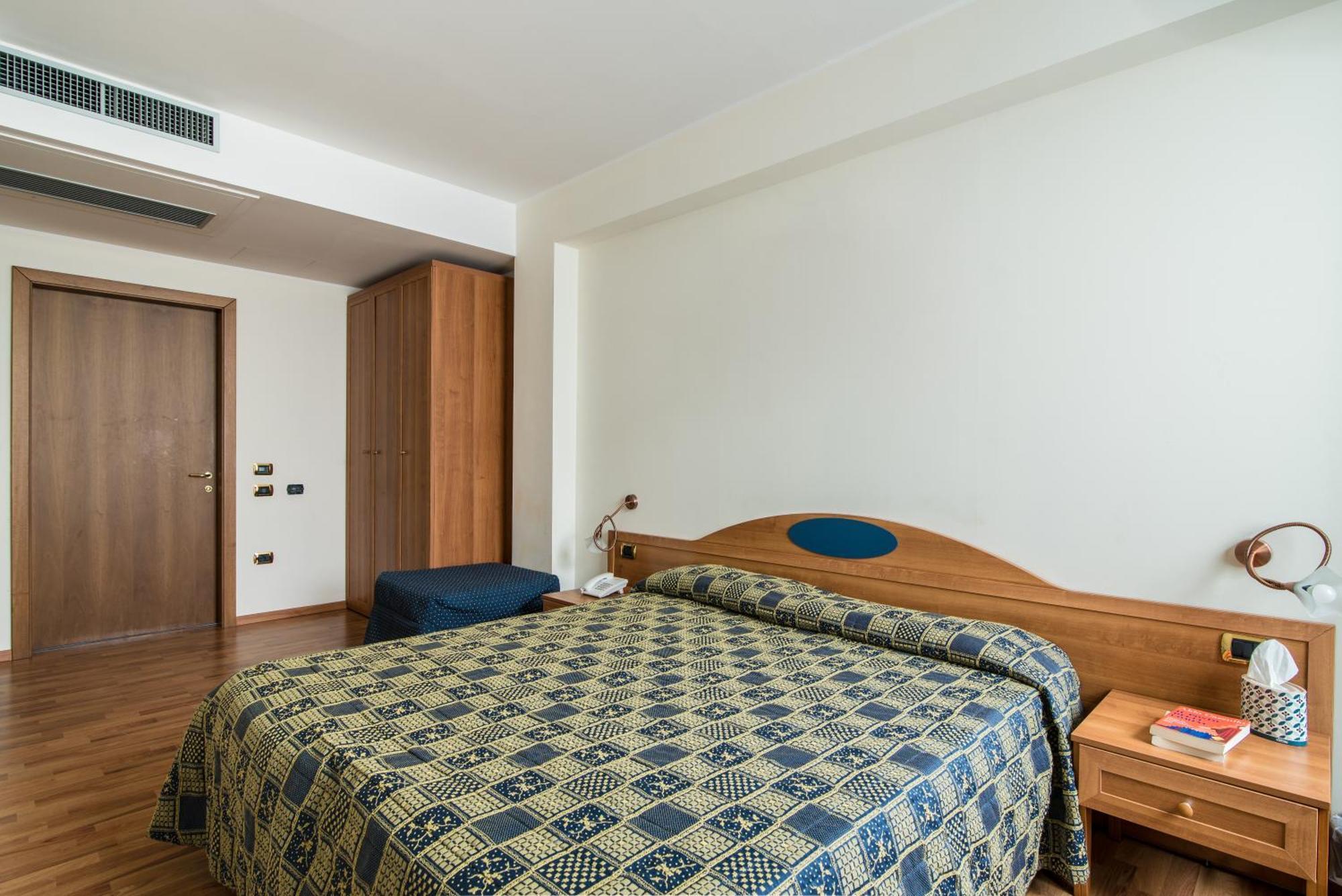 סויאנו דל לאגו Hotel Porta Del Sole מראה חיצוני תמונה